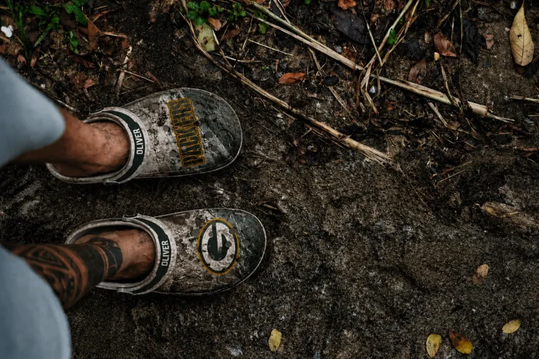 Vivacrocs.com 39 custom crocs on foot