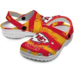 Customized Kansas City Chiefs Paint Splatter Graphics Crocs Best selling