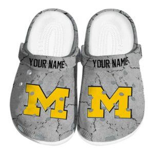 Customized Michigan Wolverines Cracked Texture Crocs Best selling