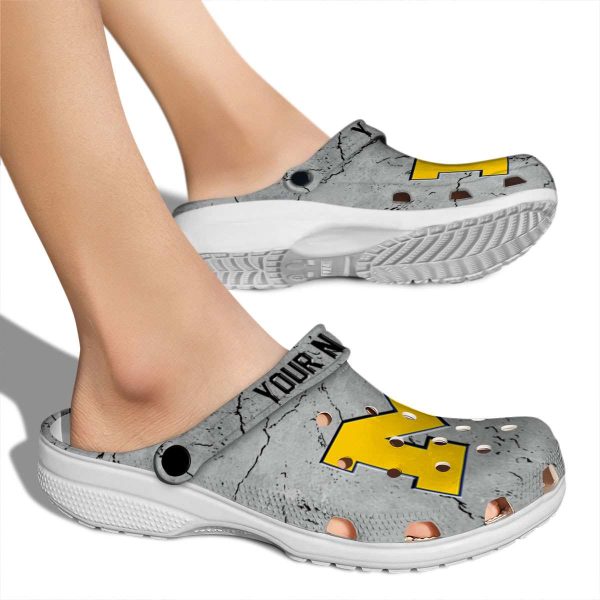 Customized Michigan Wolverines Cracked Texture Crocs High quality