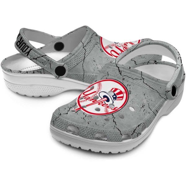 Customized New York Yankees Cracked Texture Crocs Latest Model
