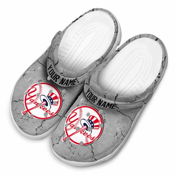 Customized New York Yankees Cracked Texture Crocs Trendy
