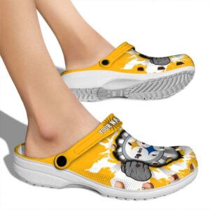 Customized Pittsburgh Steelers Gripping Hand Crocs High quality