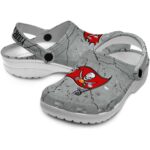 Customized Tampa Bay Buccaneers Cracked Texture Crocs Best selling