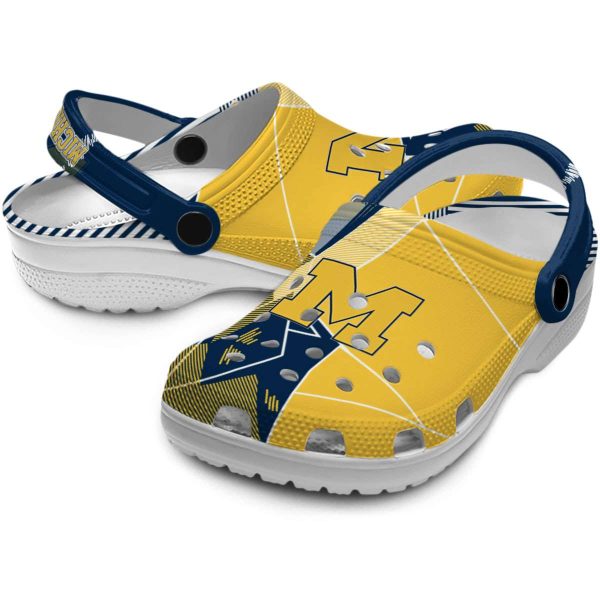 Michigan Wolverines Geometric Background Crocs Latest Model