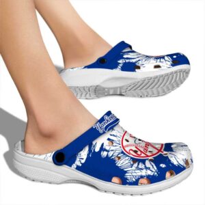 New York Yankees Splatter Graphics Crocs High quality