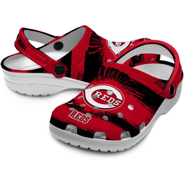 Personalized Cincinnati Reds Paint Splatter Graphics Crocs Latest Model