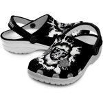 Personalized Las Vegas Raiders Gripping Hand Crocs Best selling