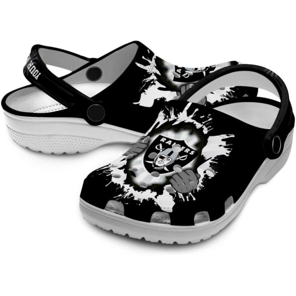 Personalized Las Vegas Raiders Gripping Hand Crocs Latest Model