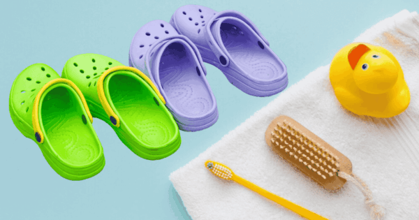 how to clean crocs