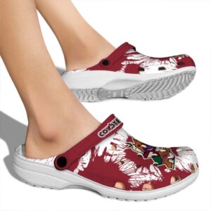 arizona coyotes splatter graphics clog fashion forward