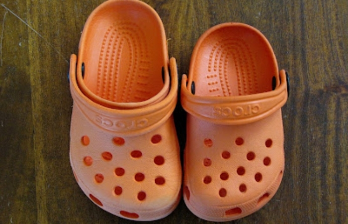 Crocs can shrink for various reasons