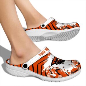 personalized oregon state beavers zigzag paint burst clog fashion forward