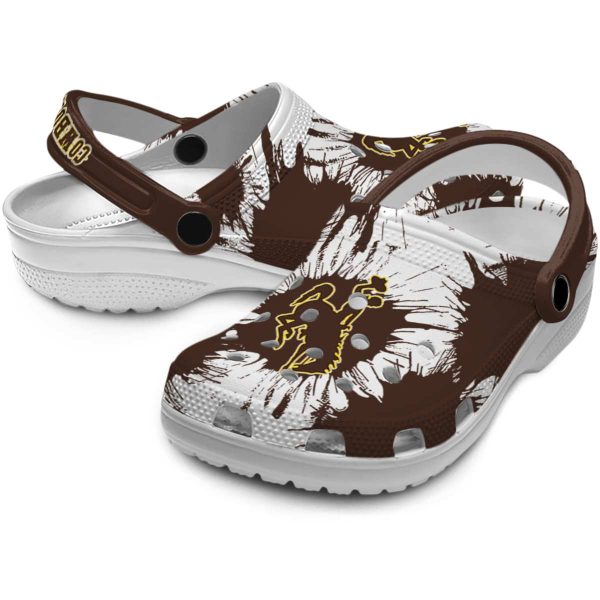 wyoming cowboys splatter graphics clog high quality