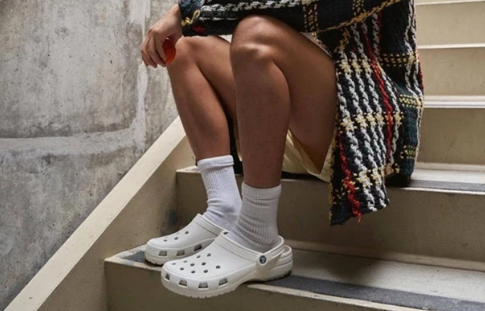 The design is suitable for various body types of men