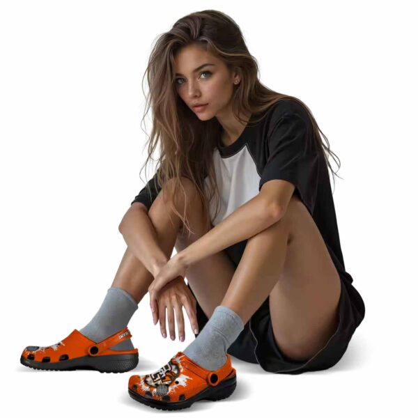 customized bowling green falcons gripping hand clog premium grade