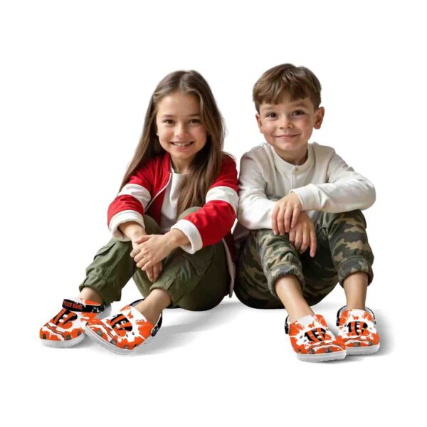customized cincinnati bengals splatter pattern crocs fashion forward