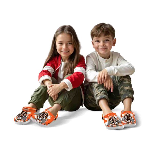 customized san francisco giants gripping hand crocs fashion forward