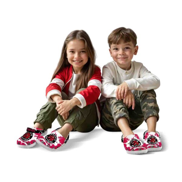 customized toronto raptors splatter pattern clog fashion forward