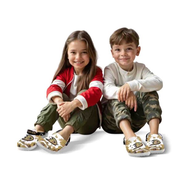 personalized anaheim ducks splatter pattern clog fashion forward
