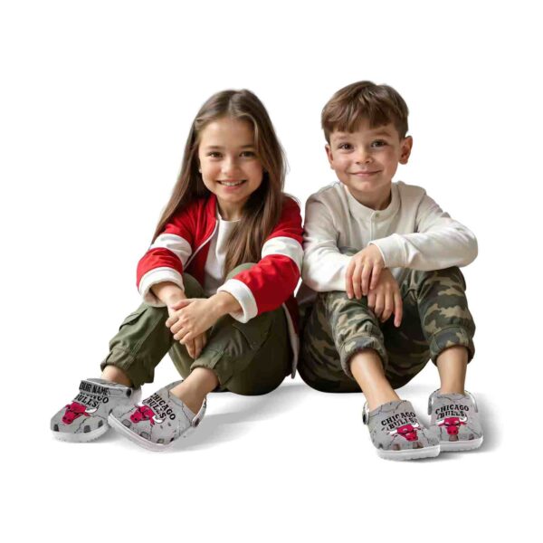 personalized chicago bulls cracked texture crocs fashion forward