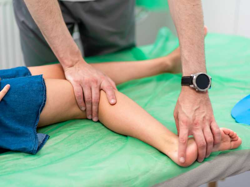 The absence of arch support is among the most frequent criticisms regarding Crocs.