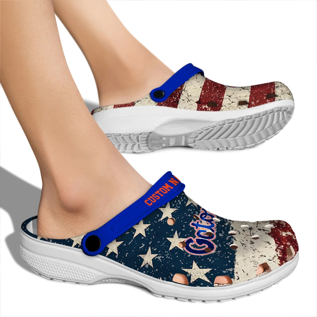 florida-gators-clog-personalized-distressed-stripes-blue-red-blue-fashion-forward.webp