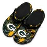 green-bay-packers-clog-personalized-splatter-splash-green-black-best-selling.webp