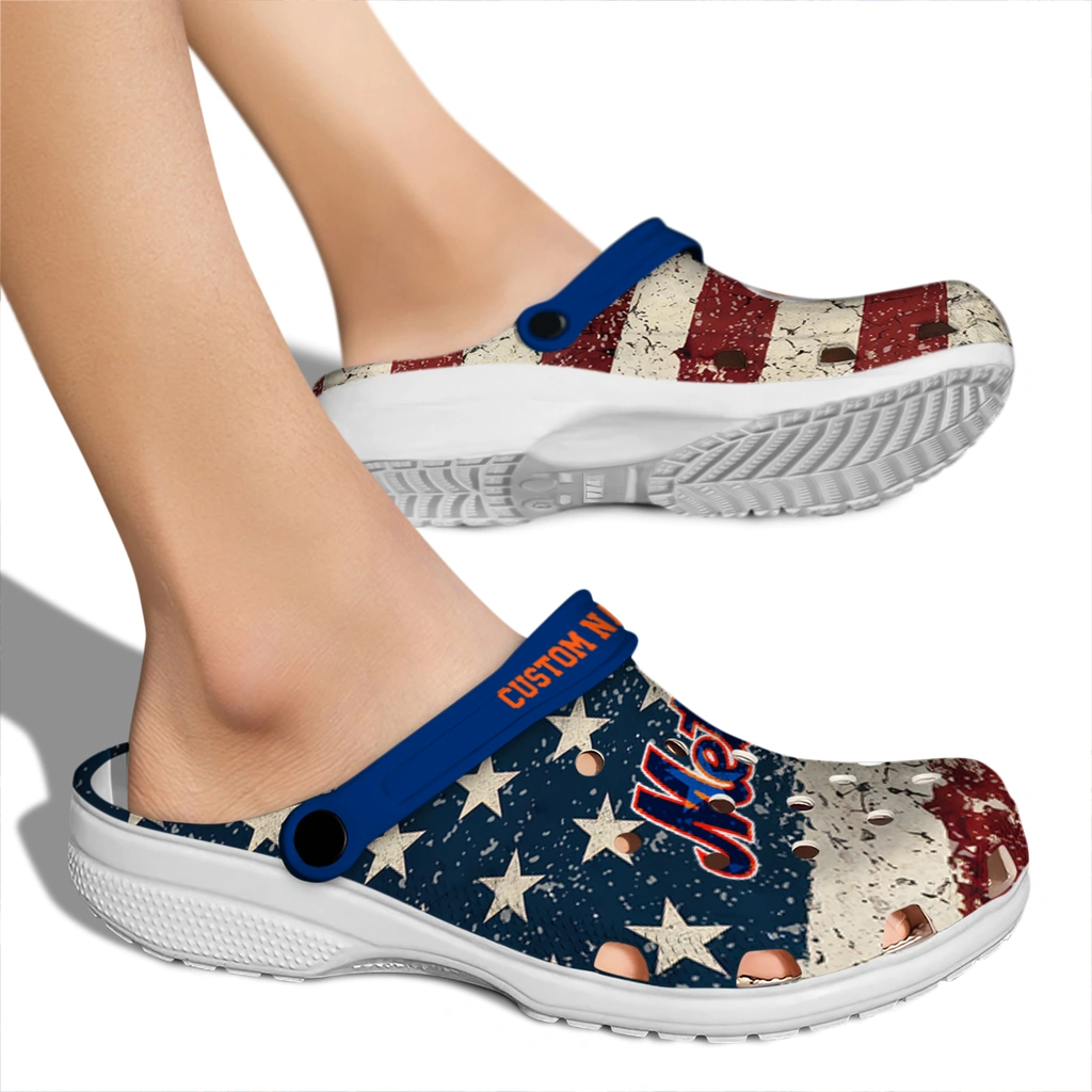 new-york-mets-clog-customized-distressed-stripes-blue-red-blue-fashion-forward.webp