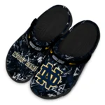 notre-dame-fighting-irish-clog-custom-graffiti-burst-navy-black-best-selling.webp