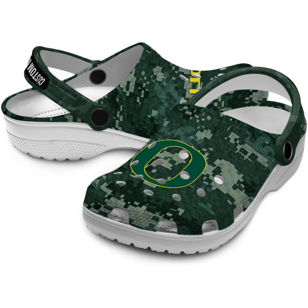 oregon-ducks-clog-personalized-digital-camo-green-high-quality.webp