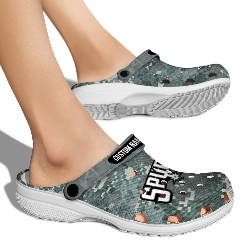 san-antonio-spurs-clog-custom-digital-camo-silver-fashion-forward.webp